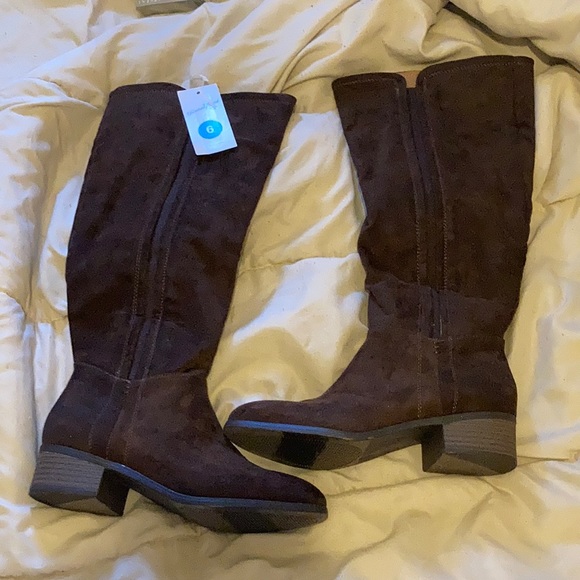 NWT BROWN BOOTS - Picture 1 of 1
